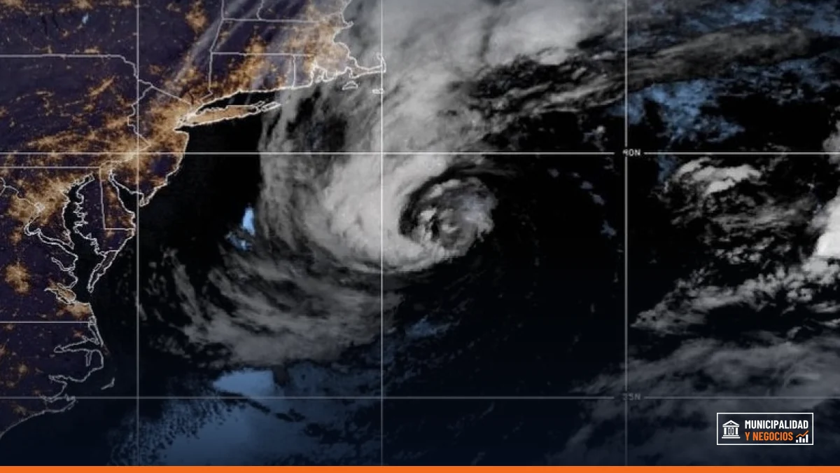 Imagen de la costa este de Estados Unidos bajo la influencia del sistema extratropical Josephine.