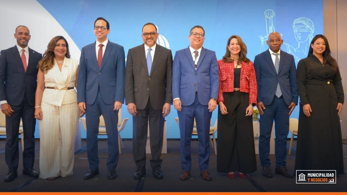 Foto del evento de presentación de la Oficina del Abogado General de la Administración Pública.