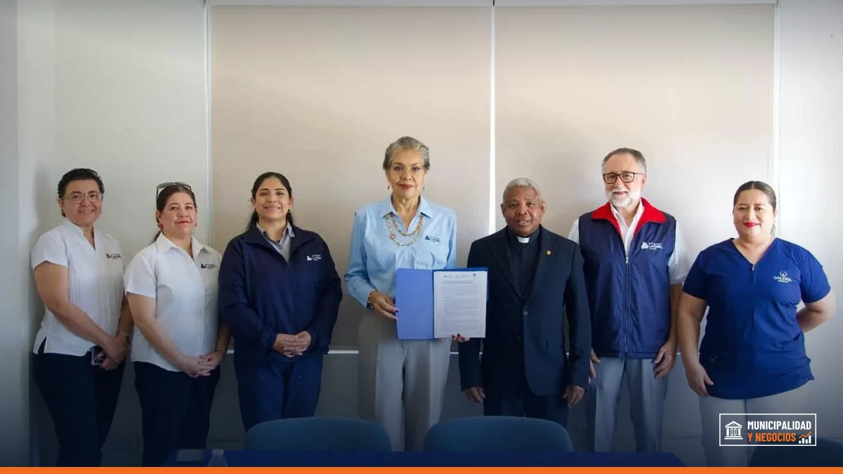 Estudiantes de la Universidad Católica Tecnológica de Barahona participan en una actividad académica.