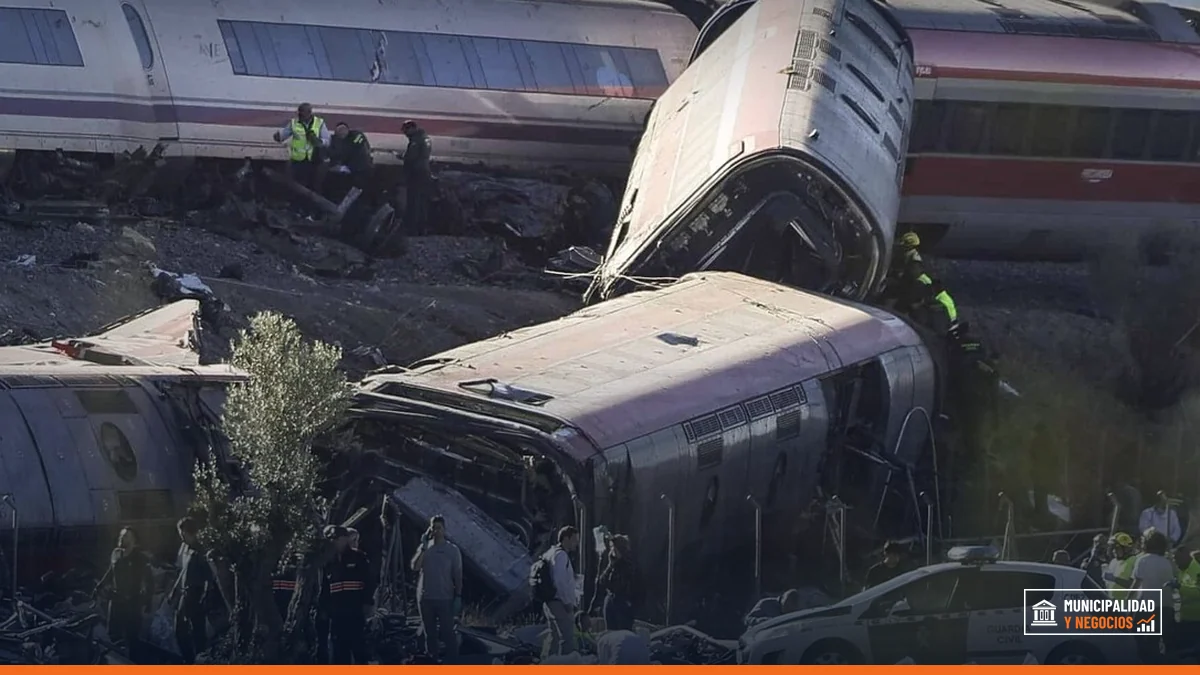 Imagen de un tren de alta velocidad en la provincia de Toledo, España.