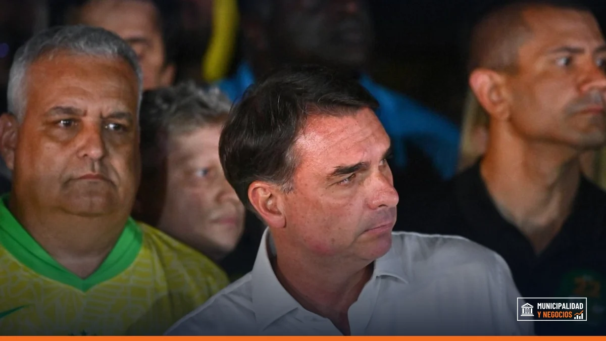 Senador Flávio Bolsonaro habla sobre la decisión del magistrado en Río de Janeiro.