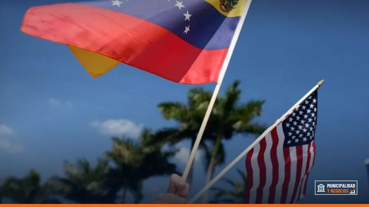 Imagen de un funcionario estadounidense en una conferencia de prensa sobre Venezuela.