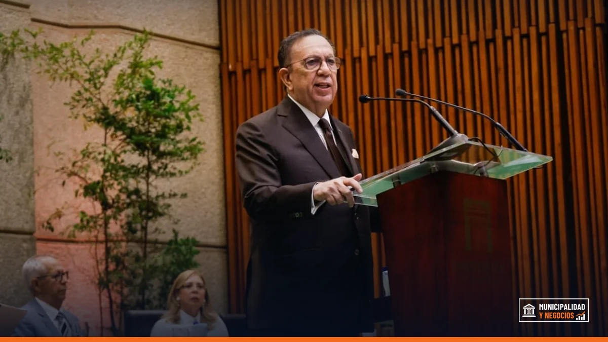 Foto del gobernador del Banco Central de la República Dominicana (BCRD), Héctor Valdez Albizu.